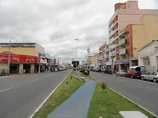 AVENIDA COMERCIAL NO CENTRO DE PATOS-PB-FOTO:WALTER LEITE - PATOS - PB