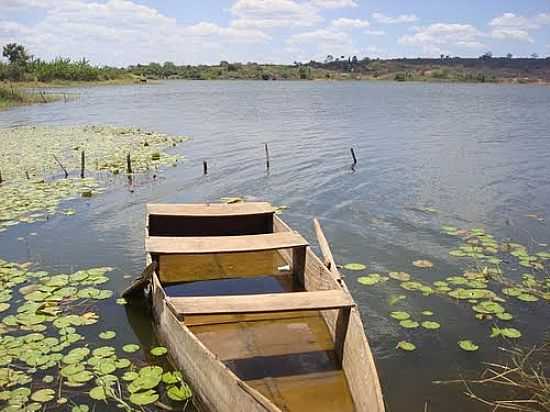 VELHO BARCO NO AUDE JATOB EM PRINCESA ISABEL-FOTO:ALESSANDRO BEZERRA A - PRINCESA ISABEL - PB