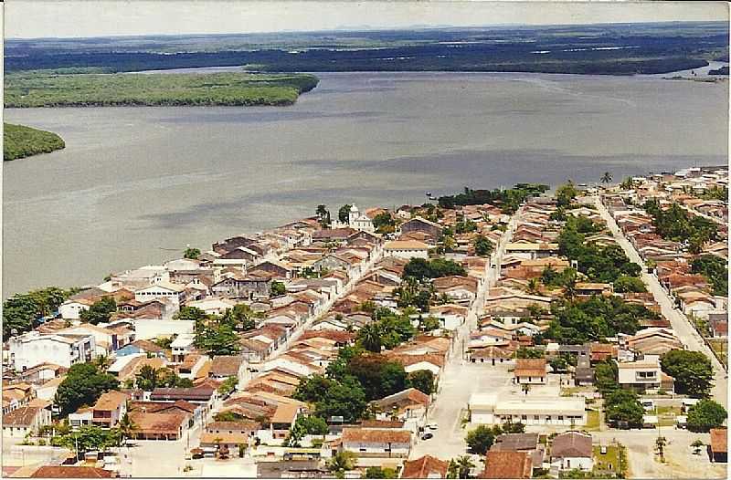 CARAVELAS-BA-VISTA AREA DO CENTRO HISTRICO E O RIO CARAVELAS-FOTO:FAROLPARAABROLHOS.BLOGSPOT.COM  - CARAVELAS - BA