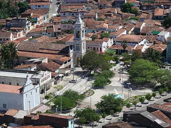 VISTA AÉREA DA IGREJA E PRAÇA GETÚLIO VARGAS EM SANTA RITA-FOTO:MARCELOMOURA - SANTA RITA - PB