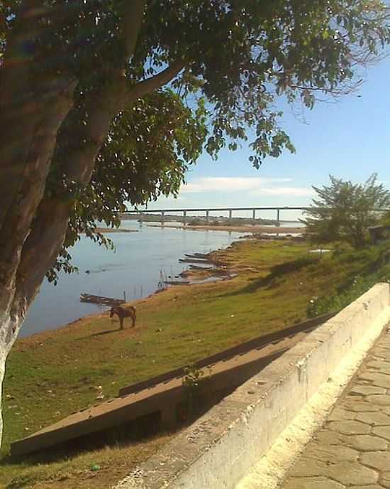 PONTE SOBRE RIO SO FRANCISCO - FOTO POR MARCELO TCHESCO  - CARINHANHA - BA