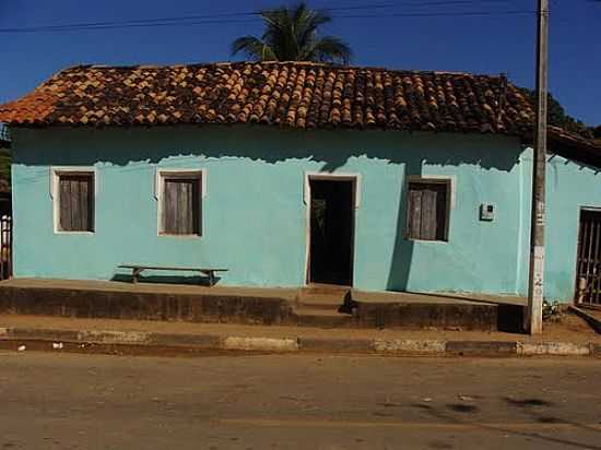 CASA EM CARIPARE-FOTO: UOSTON BOMFIM - CARIPARE - BA