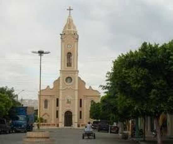 IGREJA-FOTO:NILLJUNIOR.COM.BR  - CARNABA DO SERTO - BA