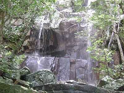 CACHOEIRA NA SERRINHA CACIMBINHAS POR MIGUEL TENRIO DE ARAJO NETO - CACIMBINHAS - AL