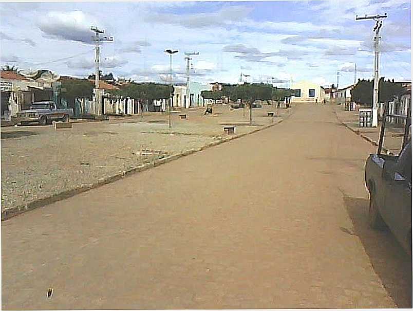 CASA NOVA-BA-RUA PRINCIPAL DO POVOADO TIRIRICA-FOTO:ADALBERTO ELETRICISTA - CASA NOVA - BA