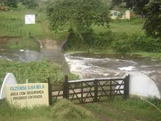 RIO PRXIMO DA ESTAO DE TRATAMENTO DE GUA DE CASTELO NOVO -BA-FOTO:AVOZEAVEZDAJUVENTUDE. - CASTELO NOVO - BA