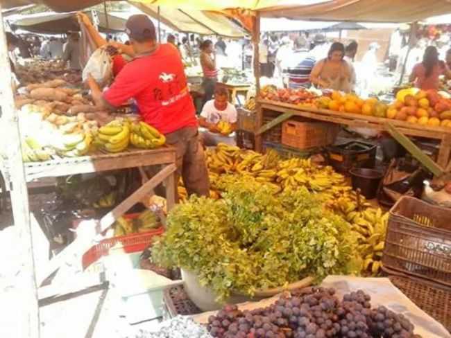 FEIRA DE UMBUZEIRO, POR RONALDO BARBOSA - UMBUZEIRO - PB