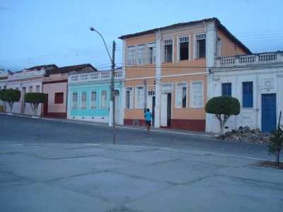 SOBRADO NA PRAA DIONSIO CERQUEIRA - CASTRO ALVES, POR DANIEL G. BRUM - CASTRO ALVES - BA