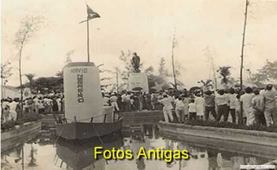 PRAA CENTENRIO ANTIGA EM CASTRO ALVES-BA-FOTO:MOVIMENTACASTROALVES. - CASTRO ALVES - BA