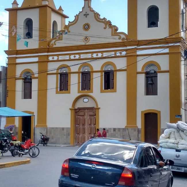 MATRIZ NOSSA SENHORA DA CONCEIO  FUNDADA EM  1766, POR SEBASTIAO DOS SANTOS - GUAS BELAS - PE