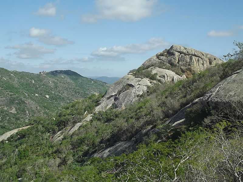 ALAGOINHA-PE-PEDRA DA SERRA DO GAVIO-FOTO:ROBERTO INOJOSA - ALAGOINHA - PE