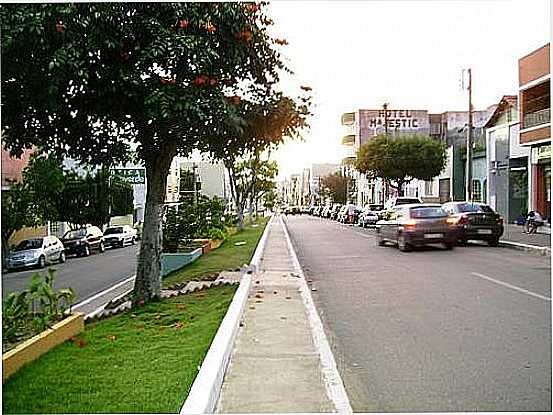 AV.ANTONIO JAPIASSU-FOTO:ALESSANDRO CLUDIO - ARCOVERDE - PE