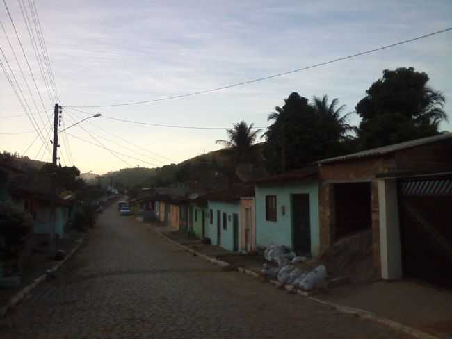 RUA DO MEIO EA ENTRADA DA VILA BENTIVI, POR NINA - BENTIVI - PE