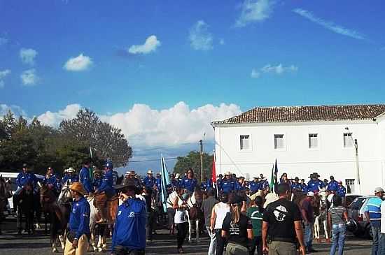 CAVALGADA EM HOMENAGEM  PADROEIRA DE BOM CONSELHO-PE-FOTO:JAMES.PATRIK - BOM CONSELHO - PE