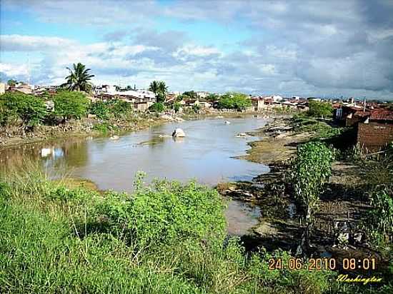 RIO UNA E A CIDADE DE CACHOEIRINHA-FOTO:WASHINGTON@SILVA - CACHOEIRINHA - PE