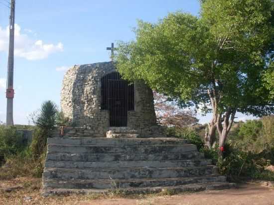 GRUTA, POR LOURDINHA - INGAZEIRA - PE