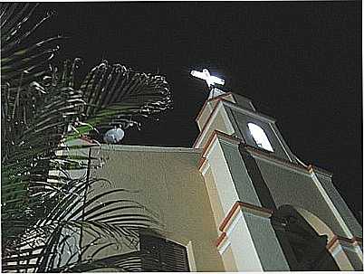 TORRE DA IGREJA-FOTO:OSMANO MORAIS MASCEN  - INGAZEIRA - PE