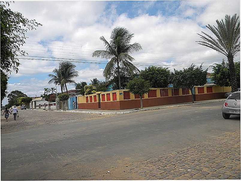 IPUBI-PE-CASA ANTIGA NO CENTRO-FOTO:WILLIAM ALENCAR - IPUBI - PE
