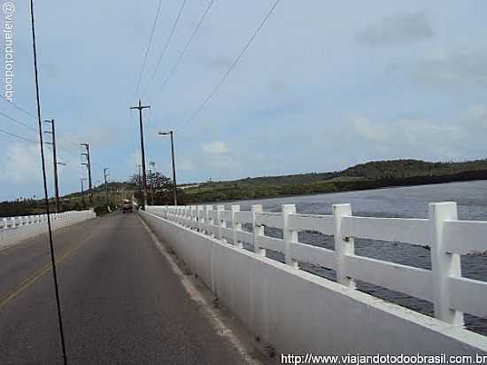 PONTE GETLIO VARGAS NA ILHA DE ITAMARAC-PE-FOTO:SERGIO FALCETTI - ITAMARAC - PE