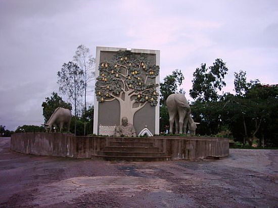 MONUMENTO NA ENTRADA DE CAJUEIRO-FOTO:MFMJUNIOR - CAJUEIRO - AL