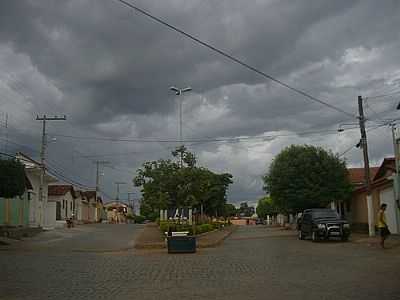 CENTRO DE COCOS, POR RMULO HENOK. - COCOS - BA