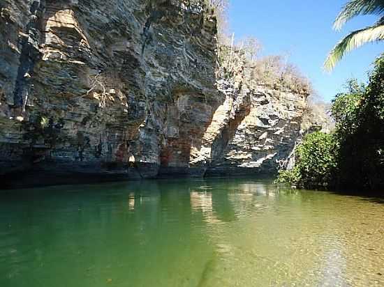 COCOS-BA-PAREDES DO RIO ITAGUARI-FOTO:RIOITAGUARICOCOSBAHIA  - COCOS - BA