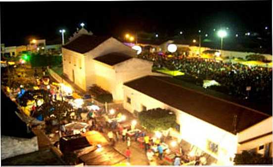 PATIO DE EVENTOS, POR ADRIANO GONALVES - JABITACA - PE