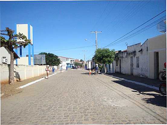 VISTA DA PRINCIPAL RUA DA CIDADE, POR EDILIO ANDRADE - JABITACA - PE