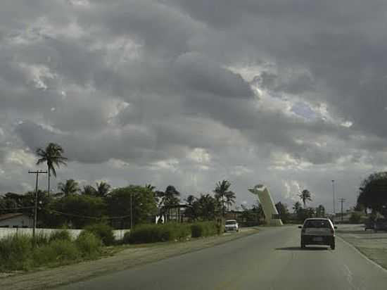 AVENIDA-FOTO:FLEURY BARROS - LAJEDO - PE