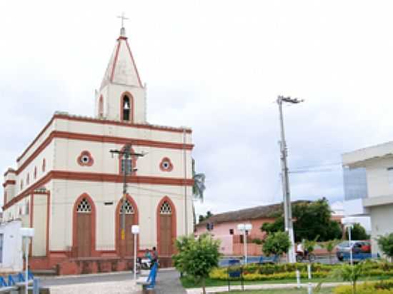 PRAA E IGREJA MATRIZ - MACAPARANA - PE