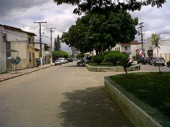 CONCEIO DO ALMEIDA-BA-PRAA NO CENTRO DA CIDADE-FOTO:GERVANIOWEB - CONCEIO DO ALMEIDA - BA