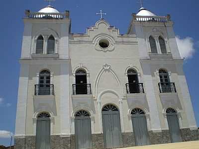 IGREJA EM PANELAS FOTO
POR FELIPEGEO  - PANELAS - PE