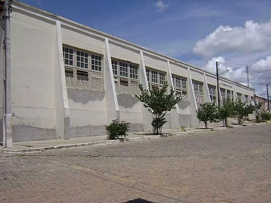 ESCOLA DR.TRANQUILINO LEOGEVILDO TRRES EM CONDEBA-FOTO:JOO GAGU - CONDEBA - BA