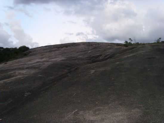 PEDRA-PE, POR FLVIO CAVALCANTI - PEDRA - PE