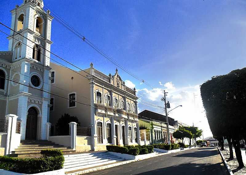 PRINCIPAL AVENIDA DO CENTRO DE PESQUEIRA - PE - POR NOVAIS  ALMEIDA - PESQUEIRA - PE