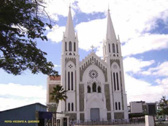 CATEDRAL DE CRISTO REI-FOTO:VICENTE A. QUEIROZ - PETROLINA - PE