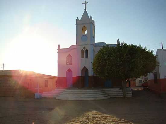 IGREJA NO POVOADO DE COPIXABA-BA-FOTO:MMALENCAR - COPIXABA - BA