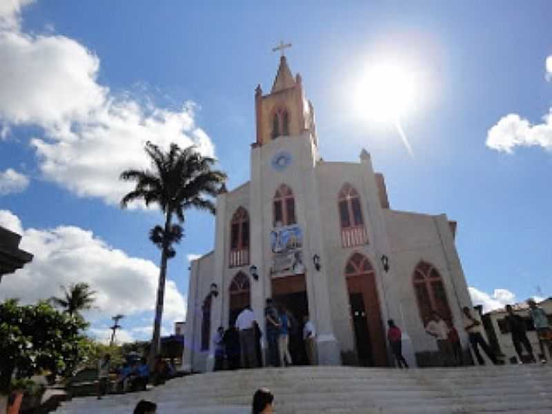 RAINHA ISABEL-PE-MATRIZ DE SANTA ISABEL DA HUNGRIA-FOTO:RAINHA NOTCIAS - RAINHA ISABEL - PE