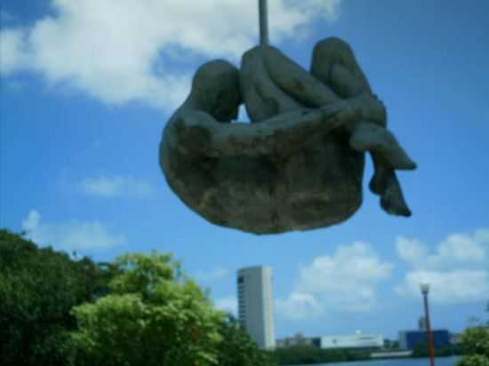 ESCULTURA, POR ANTONIO CCERO DA SILVA(GUIA) - RECIFE - PE