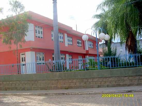 BIBLIOTECA MUNICIPAL EM SALGUEIRO-FOTO:SALGUEIRENSEAMADOR - SALGUEIRO - PE