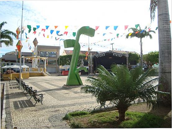 CATEDRAL , POR TADEU CRUZ - SALGUEIRO - PE