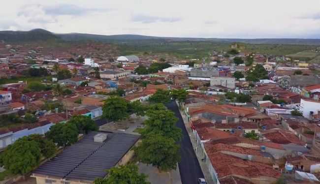 VISTA DE CIMA A PRAA DO FRUM. SALO-PE, POR TVS HD - SALO - PE