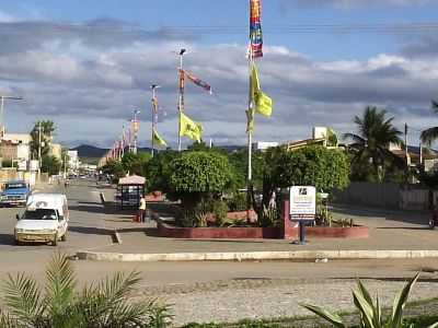 ESSA  A FAMOSA AV 29 DE DEZEMBRO, O MARCO 0 , ONDE  AS PESSOAS SE ENCONTRAM ., POR LUCINALVA GOMES DA SILVA - SANTA CRUZ DO CAPIBARIBE - PE