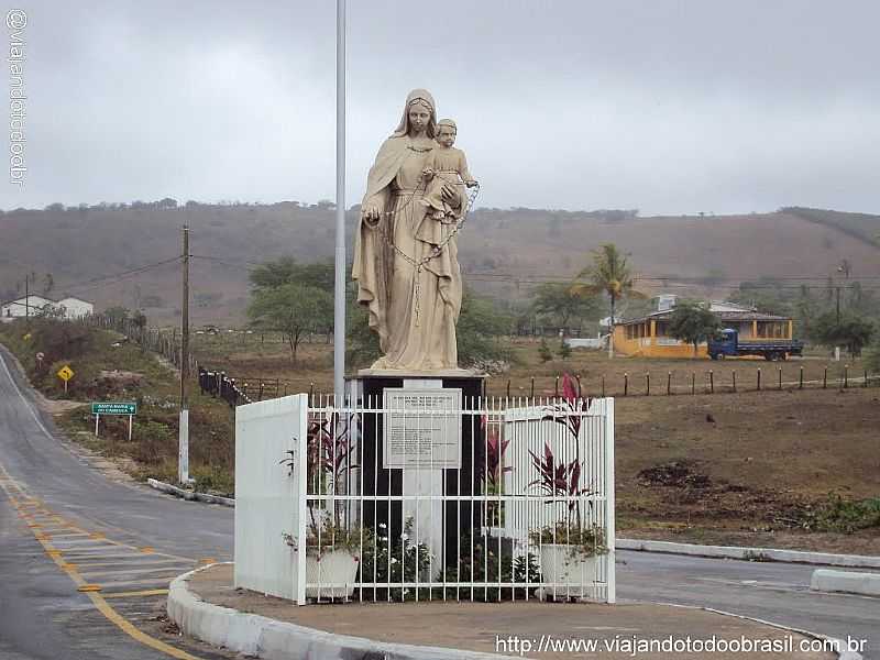 SANTA MARIA DO CAMBUC-PE-IMAGEM EM HOMENAGEM  N.SRA.DO ROSRIO NA ENTRADA-FOTO:SERGIO FALCETTI - SANTA MARIA DO CAMBUC - PE