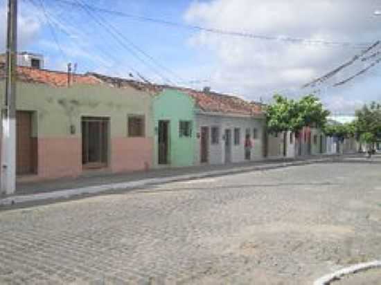 CASARIO NA RUA DA BARRIGUDA-FOTO:ORLANDO CALADO - SO BENTO DO UNA - PE