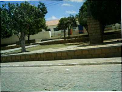 PRAA DA ESCOLA MANOEL DE QUEIROZ, POR ANTONIO CCERO DA SILVA(GUIA) - SO JOS DO BELMONTE - PE
