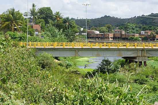PONTE SOBRE O RIO CAPIBARIBE EM SO LOURENO DA MATA-PE-FOTO:ERNANI NEVES - SO LOURENO DA MATA - PE