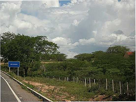 PLACA INDICATIVA NA RODOVIA EM SO VICENTE-FOTO:W/W - SO VICENTE - PE