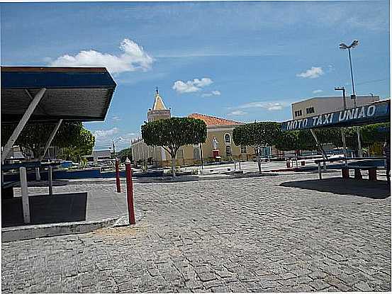 PRAA DA MATRIZ EM SERRITA-PE-FOTO:WILLIAM.ALENCAR - SERRITA - PE