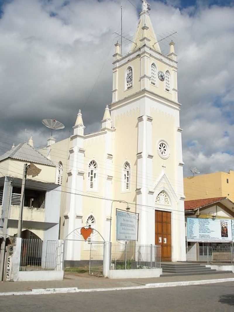 SERTNIA-PE-IGREJA NOVA-FOTO:DARIO SILVA - SERTNIA - PE